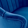 На фото підлокітник дивану на хромованих ніжках  AMORINITO XL HALMAR в оббивці синього кольору